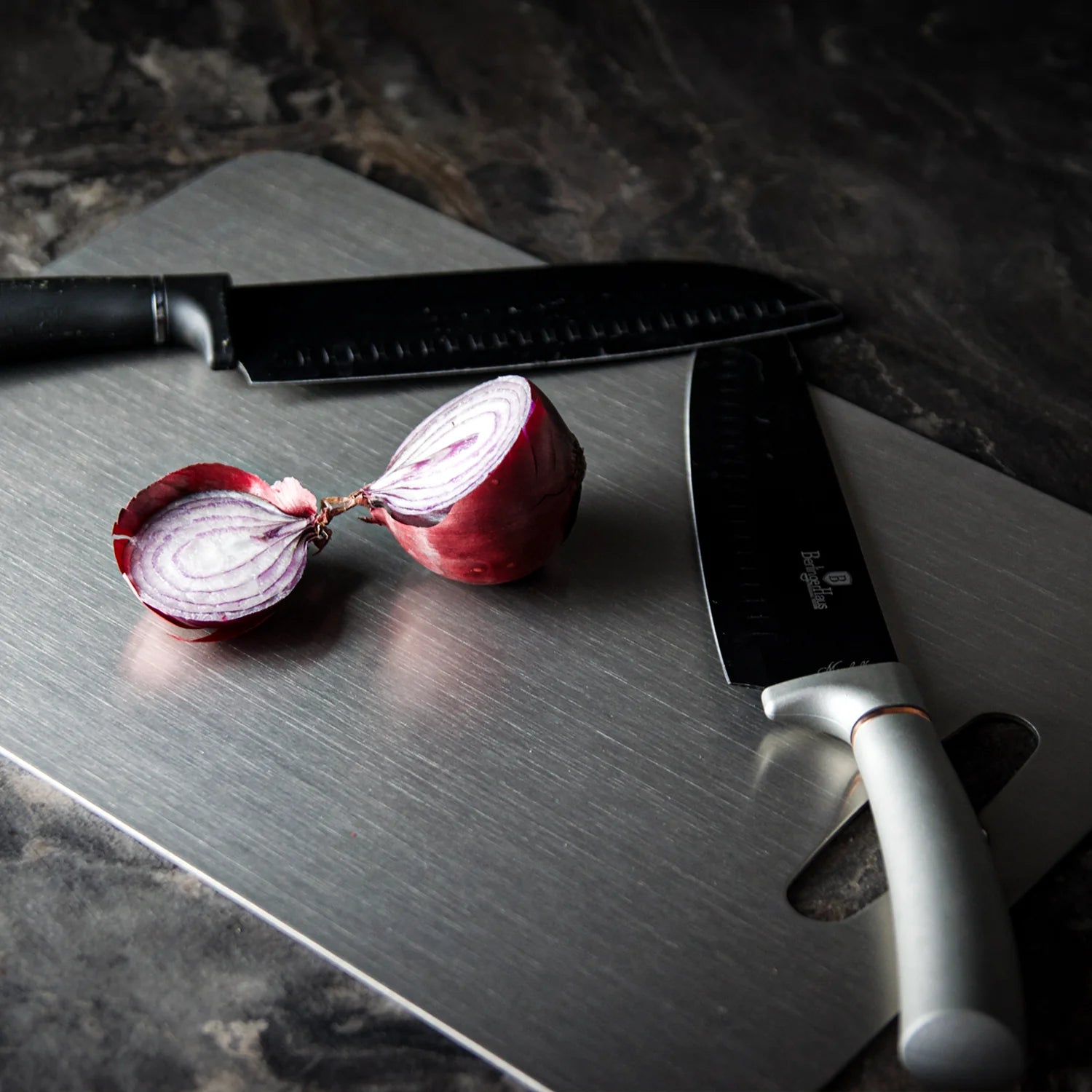 CozyApron™ Titanium Cutting Board